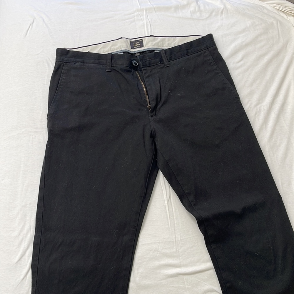 32x32 J. Crew Chino pants. Black.